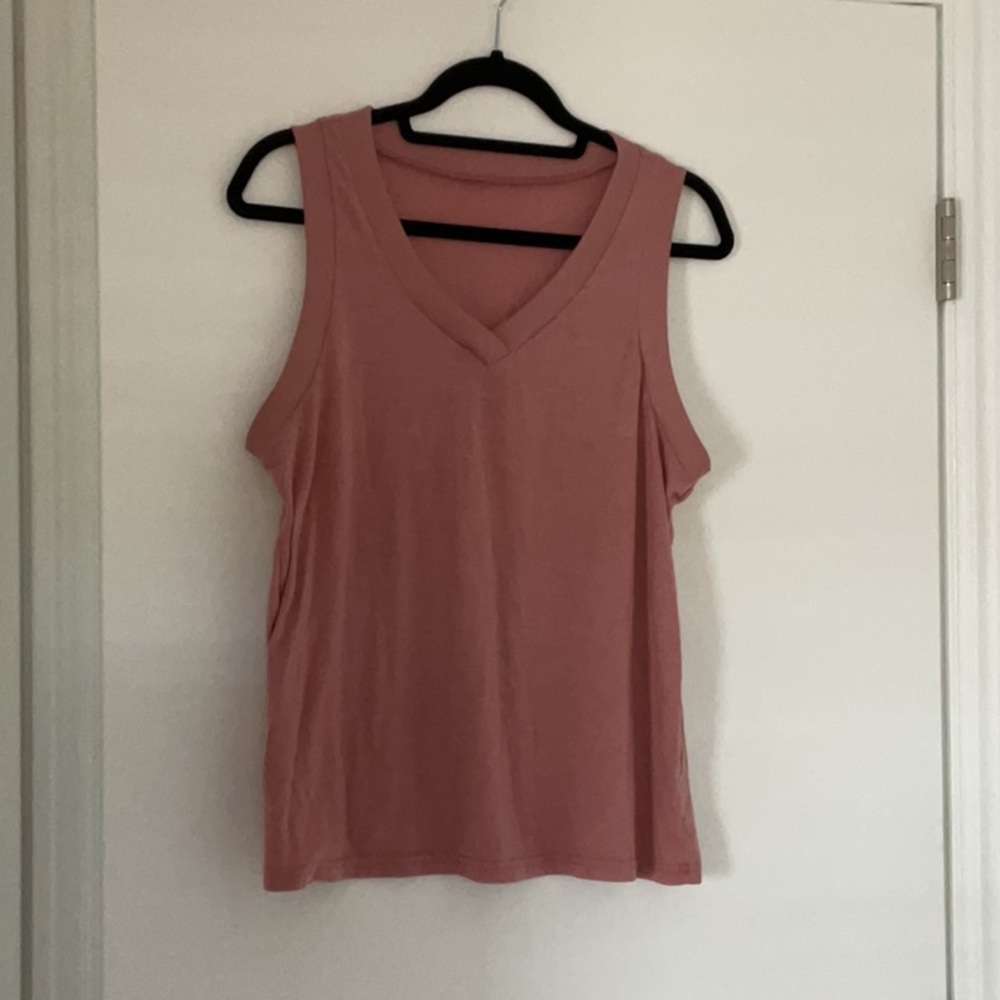 SHEIN Blush V-Neck Tank Top